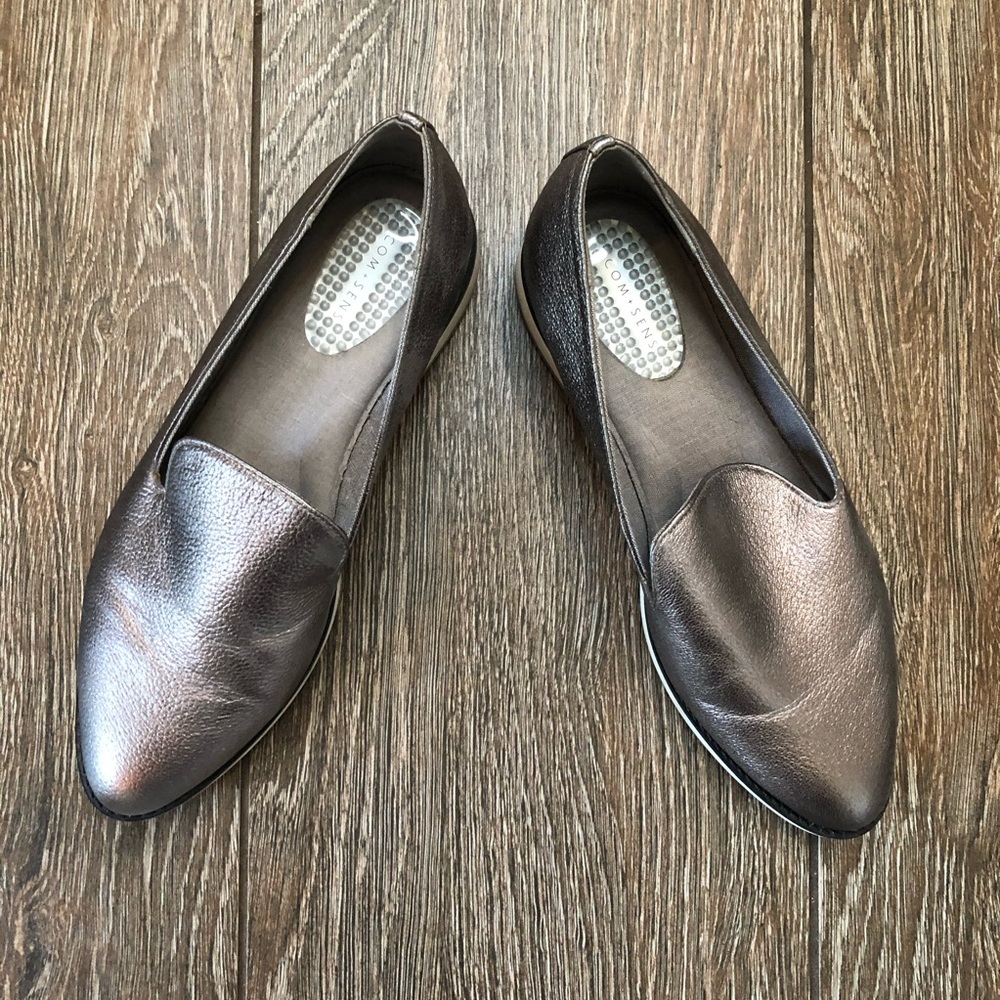 Com + Sense Muted Silver Loafers w/White & Black